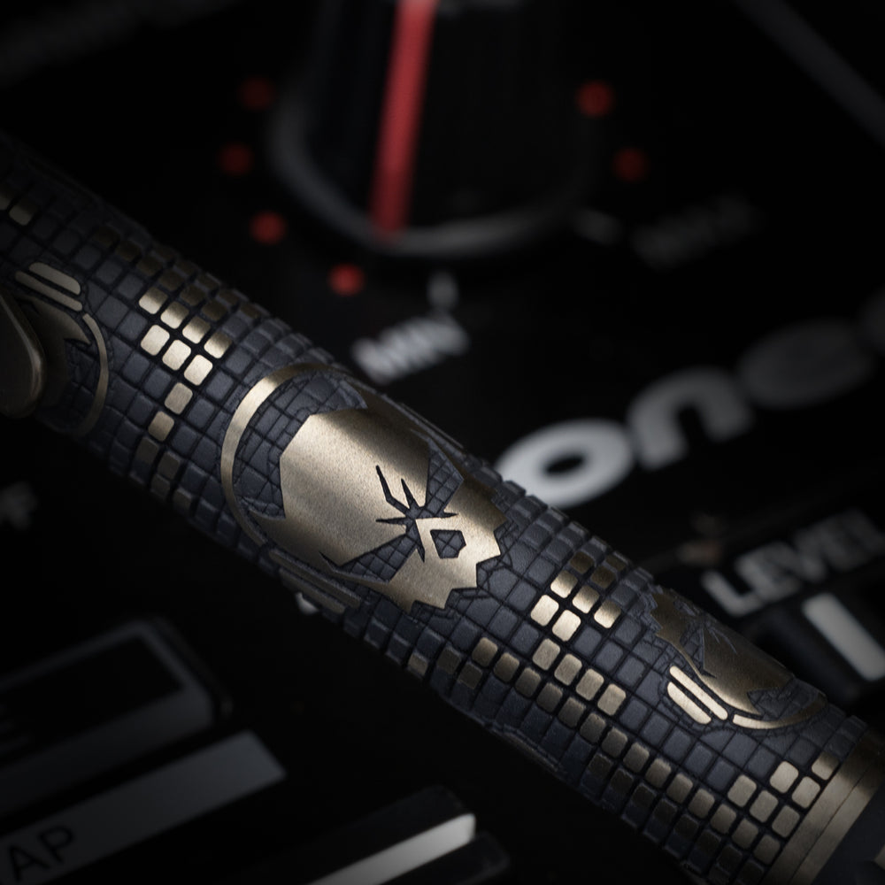 Titanium TechLiner Grid Pen -- Ladetta (FallOut TRD / Bronze Ano)